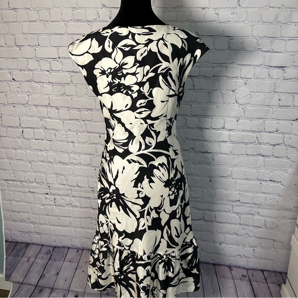 Ann Taylor Black and White Floral Midi Dress - Picture 2 of 3